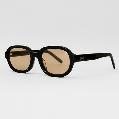 gafas de sol GRUMAL Owen negras ovaladas look outfit verano certificadas UV400 CE