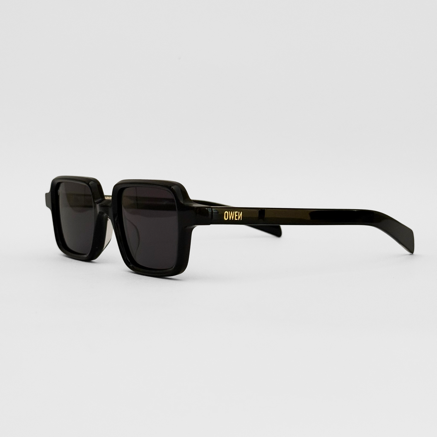 gafas de sol MARBUL Owen negras rectangulares look outfit verano certificadas UV400 CE